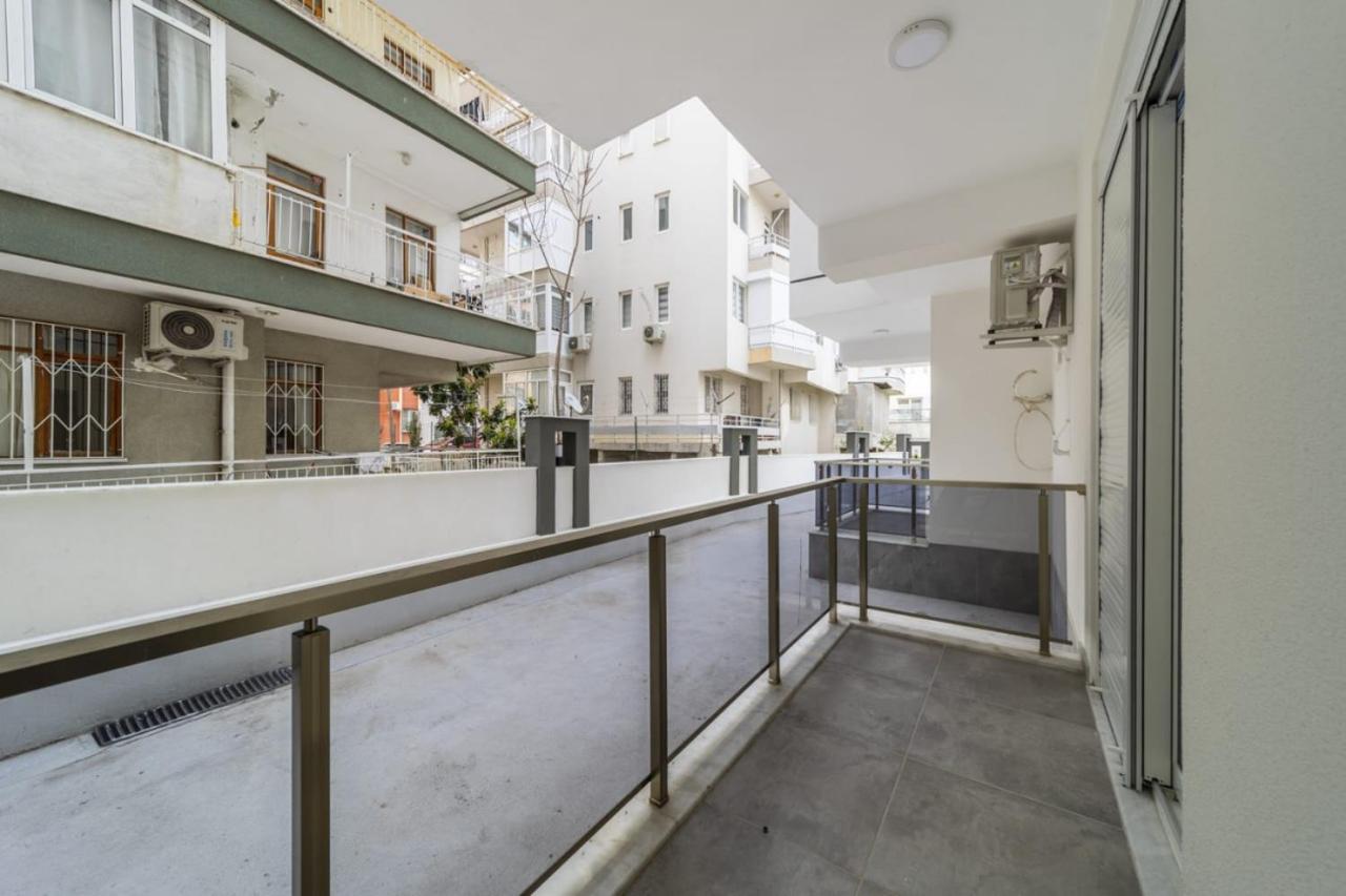 Modern And Cozy Apartment With Central Location And Balcony In Muratpasa, Antalya Eksteriør bilde